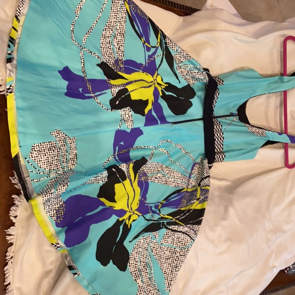 Never worn - Picture 3 of 4